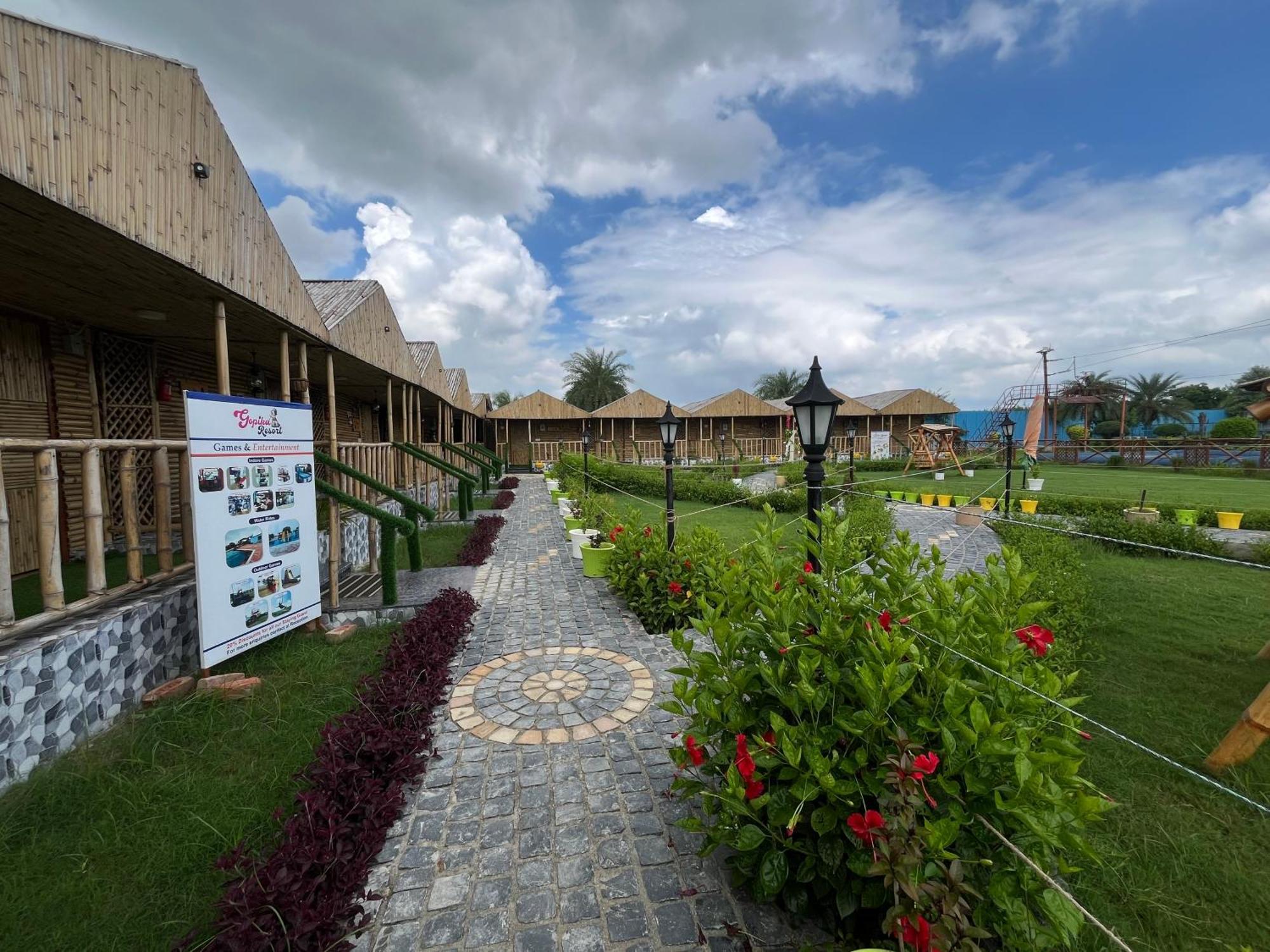Gopika Resort Vrindavan Luaran gambar